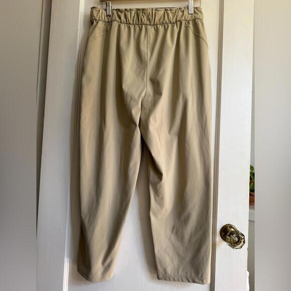 Lululemon Stretch High Rise Crop - Picture 10 of 12